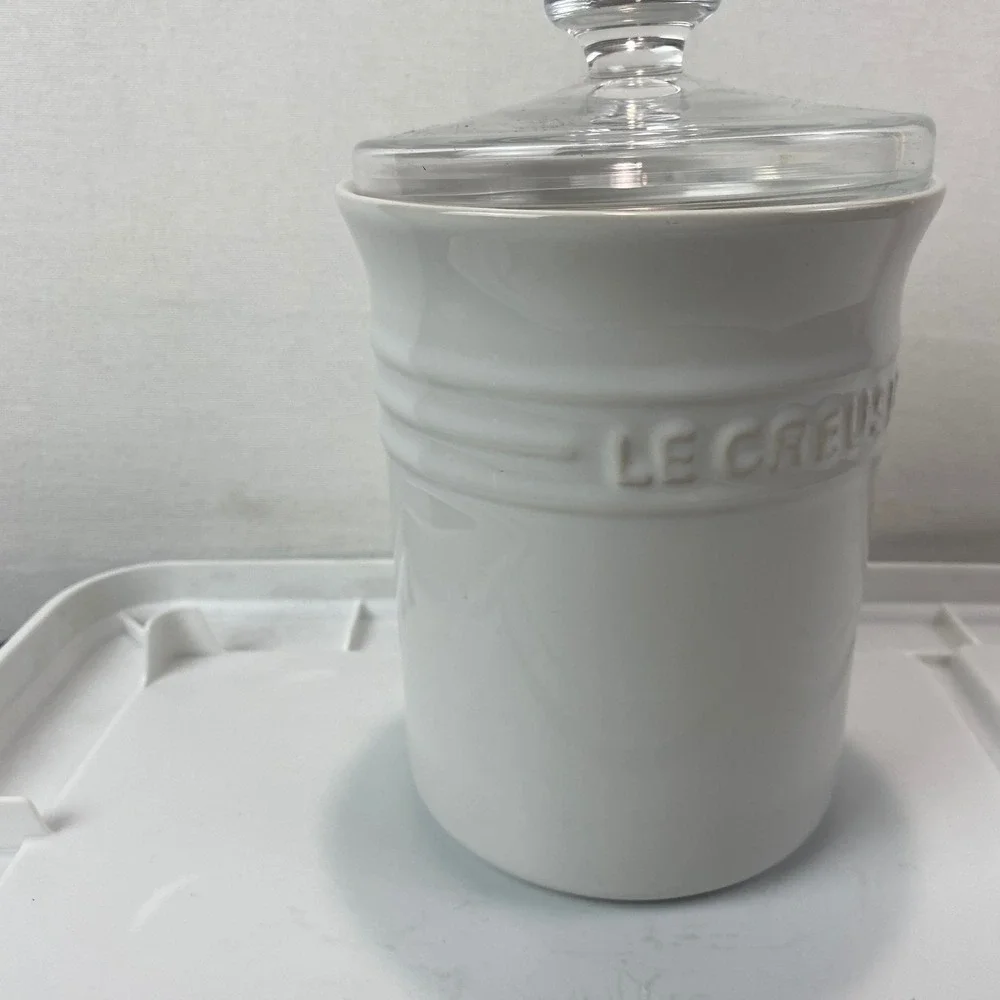 Le Creuset White Stoneware Canister Clear Glass Lid Tool Crock 7in